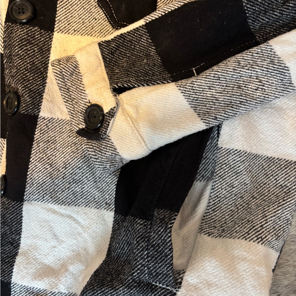 Lucky Brand Black and White Plaid Flannel Shirt Jacket - Picture 4 of 6